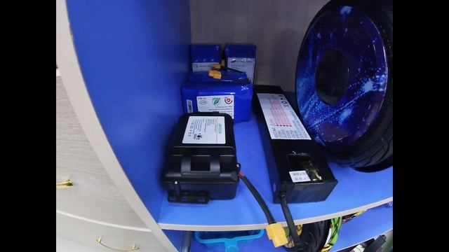 Как заряжать электросамокат правильно. Как накачивать шины у электросамоката правильно. смотреть онлайн