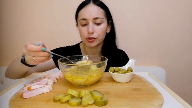 МУКБАНГ| КУРИНЫЙ СУП?, ГРУДИНКА, СОЛЕНЬЯ| MUKBANG| ASMR