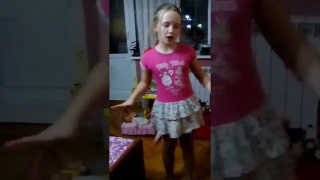 Клип на песню Миланы "Хочу покорить мир моды". смотреть онлайн