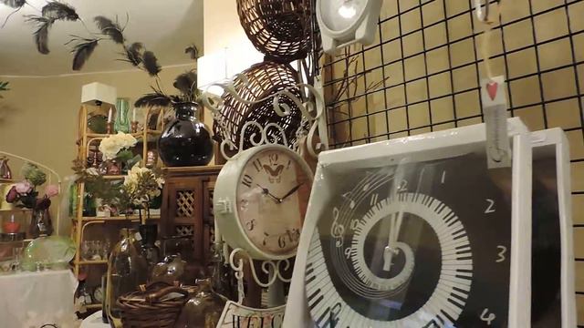 Hungary. Sopron. Сувенирная лавка смотреть онлайн