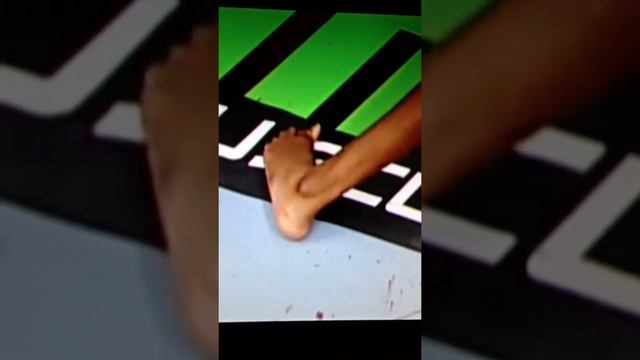 Как Джон Джонс сломал палец смотреть онлайн