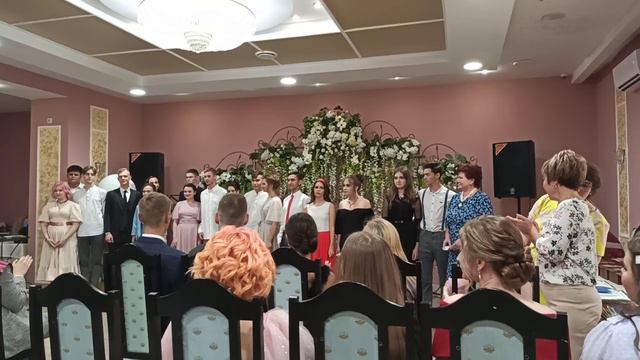вручение аттестата Ире смотреть онлайн