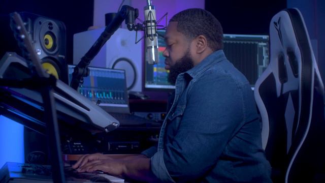 I Made THIS R&B Beat With All FREE VSTs смотреть онлайн