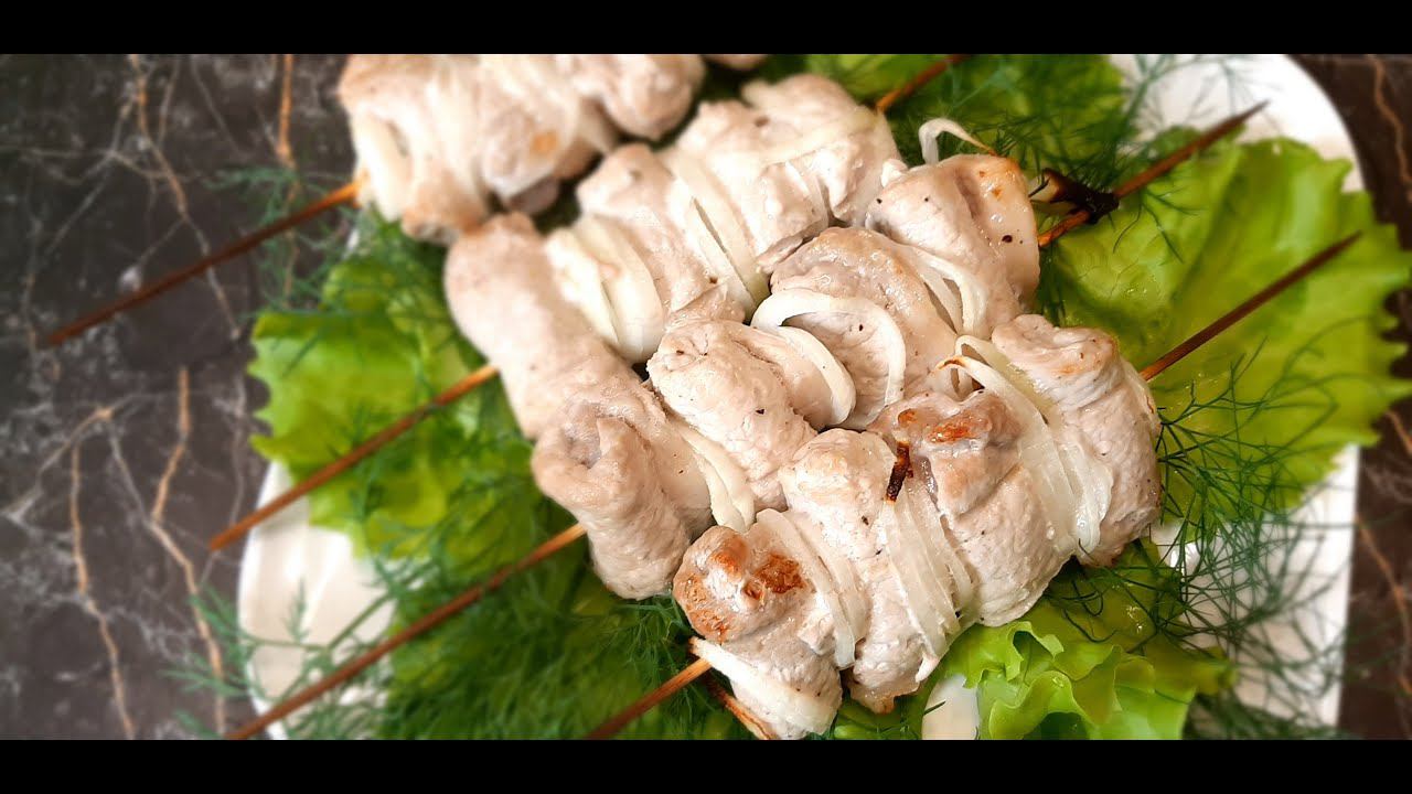 Рулетики "Шашлычные". Ароматная, сочная свинина запечённая на шпажках. смотреть онлайн