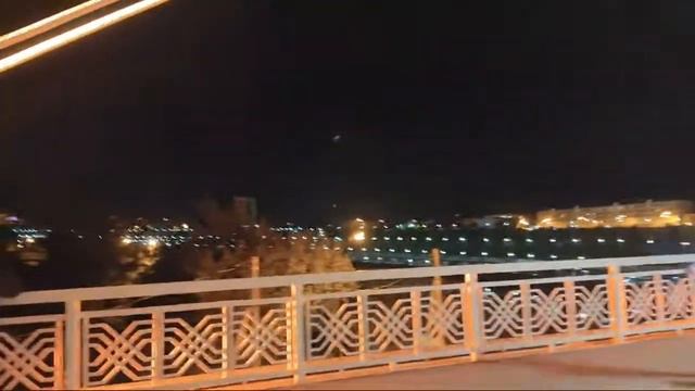 Происходит Что-то Интересное На Мосту Влюбленных/ Тюмень смотреть онлайн