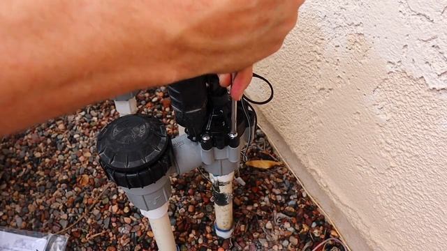 Sprinklers Won't Turn Off? How To Fix It смотреть онлайн