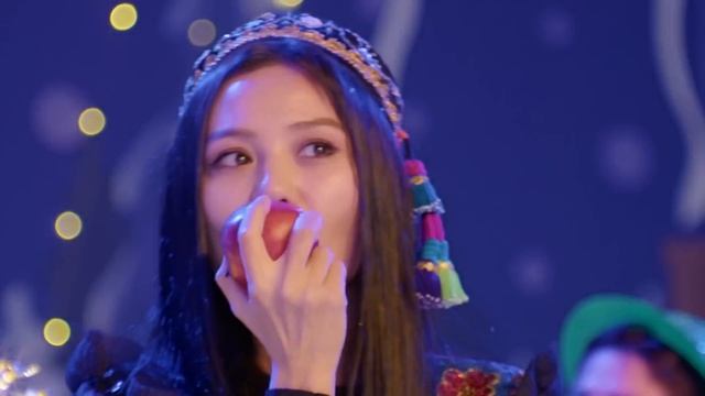 Nilufar Usmonova va Ulug'bek Rahmatullayev - Qirmizi olma смотреть онлайн