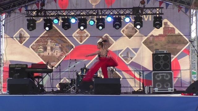 солистка студии 