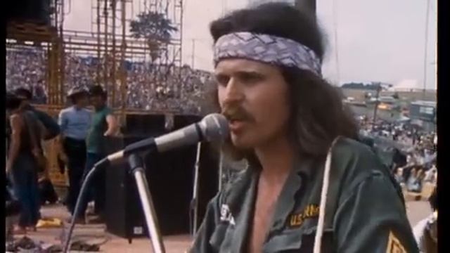Country Joe Mcdonald at Woodstock смотреть онлайн