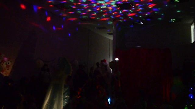 Триумфальный выход Деда Мороза