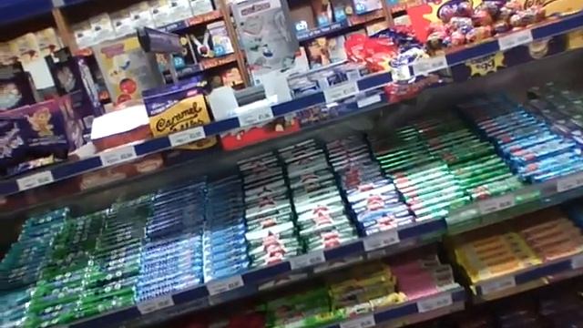 Shannon, Ireland Airport chilling смотреть онлайн