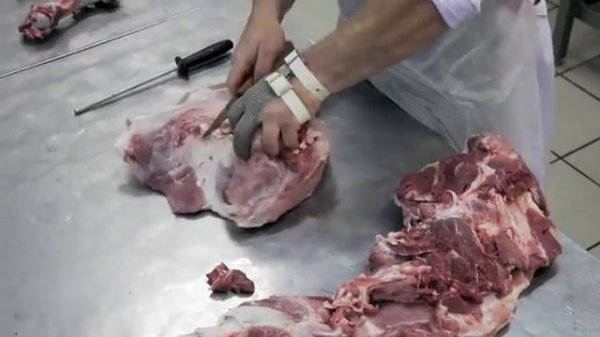 Обвалка Свинины