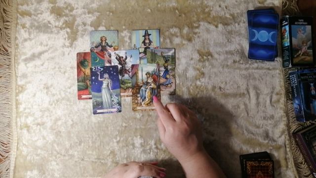 НАСКОЛЬКО ЕГО ТЯНЕТ К ВАМ? Совет. Гадание на картах Таро онлайн. смотреть онлайн