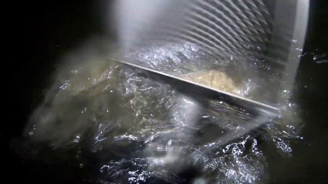 Находку вырывали из моря вдвоём. Полное море сокровищ. смотреть онлайн