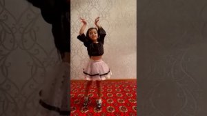 ШОК??? маленькая девочка танцует