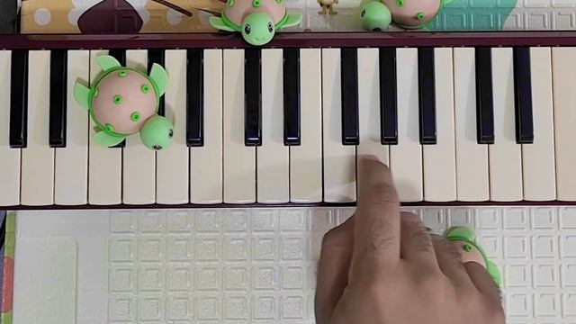 A barata diz que tem | Tutorial na Escaleta, Piano e Teclado. смотреть онлайн