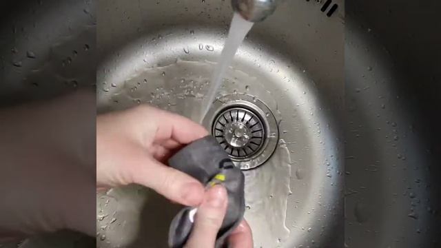 Краска для тканей. Использую на плюше для игрушек. смотреть онлайн