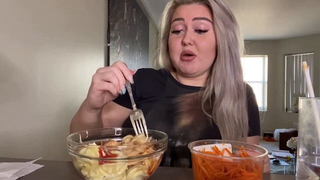 Russian Food Mukbang смотреть онлайн
