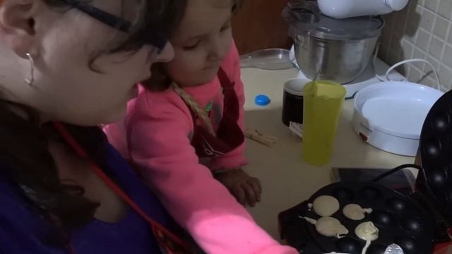 Cуфганиет в мультикейке. Готовим в гостях у Жени