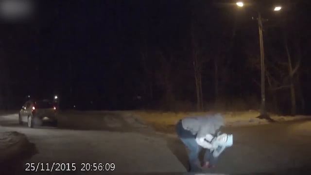 В Перми из машины выпал ребенок смотреть онлайн