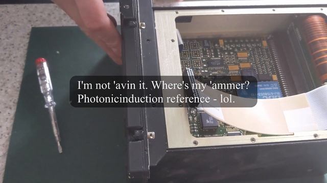 Merlin helicopter CDU teardown and power up demo. Three microprocessors inside! смотреть онлайн