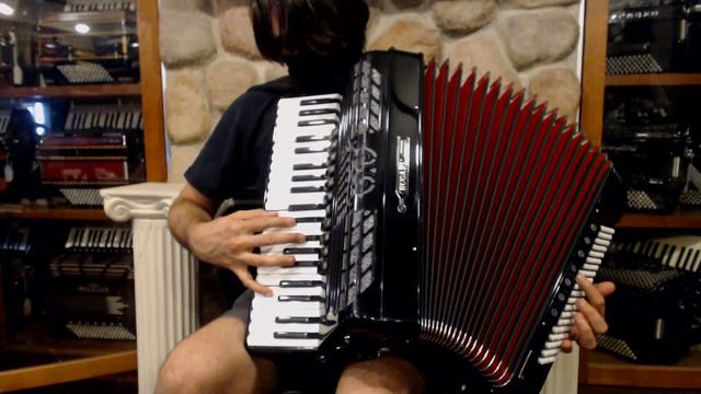 BUGA280HS - Black Armando Bugari 280 Silver Piano Accordion LMMH 41 120 $3999 смотреть онлайн