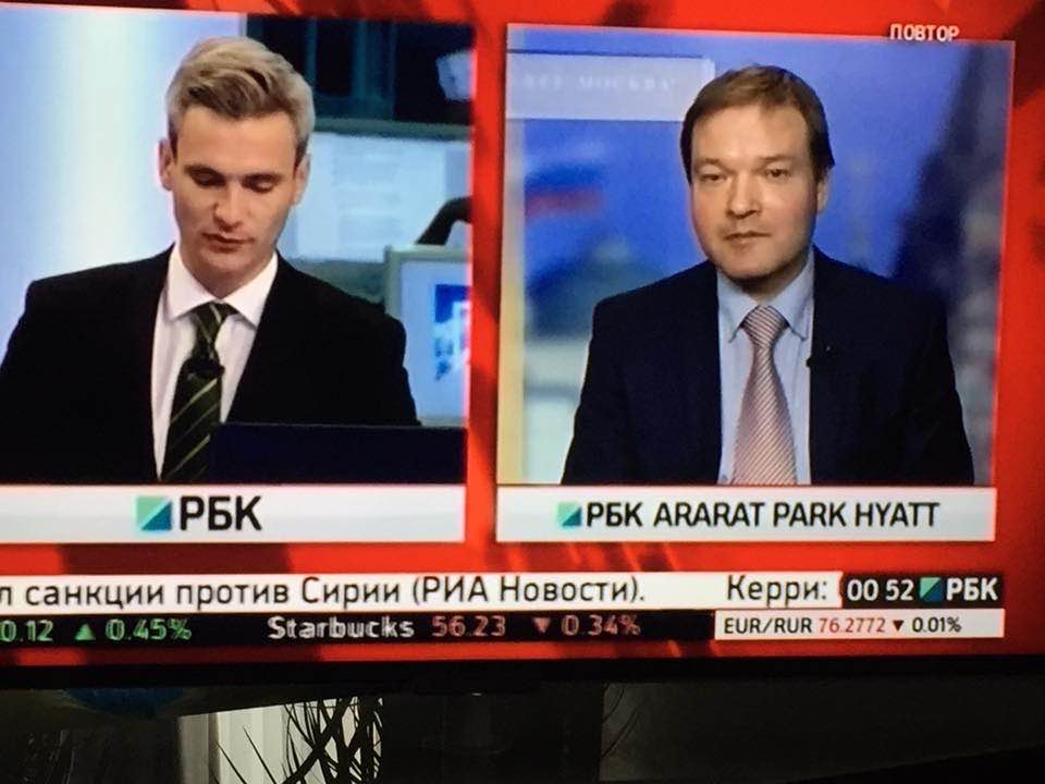 Засиделась где-то допоздна