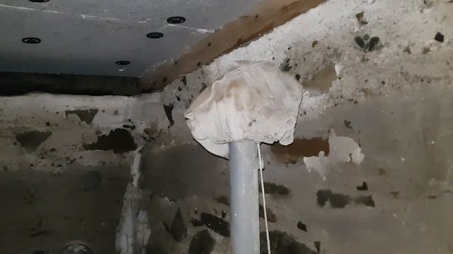 Видеоблог креста. Утепляю пол пенопластом через подпол. смотреть онлайн