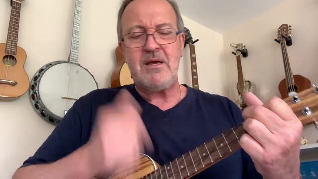 I’ll Never Fall in Love Again by Tom Jones on the Tenor Ukulele смотреть онлайн