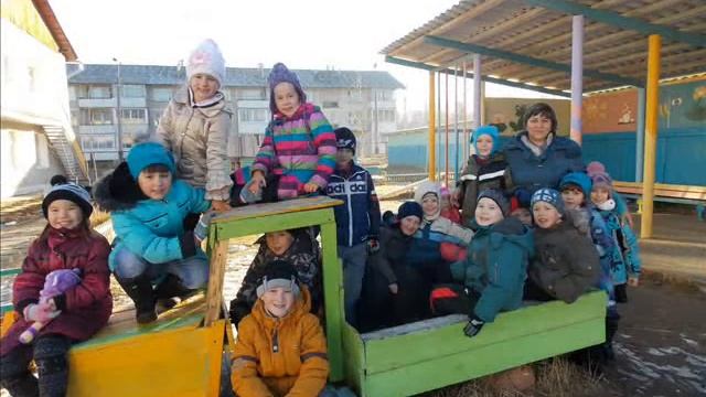 Клип об окончании начальной школы. 4"а" класс НШДС №13, г.Байкальск смотреть онлайн