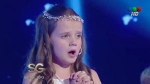 Amira Willighagen - "Ave Maria" on Susana Giménez TV Show - Argentina - 20 August 2014