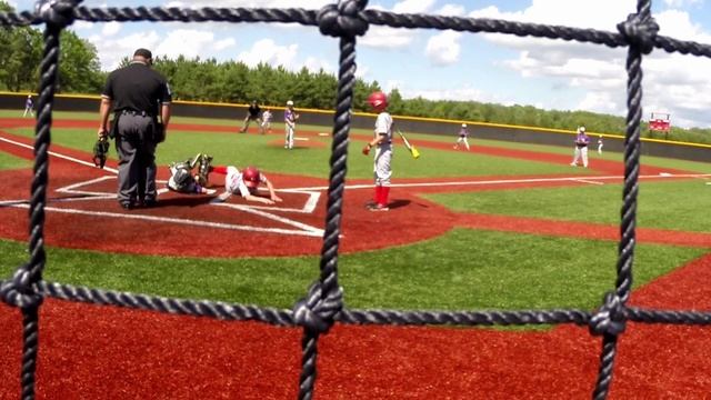 Tannis Awesome Epic Youth baseball umpire ejected trying to steal home fail смотреть онлайн