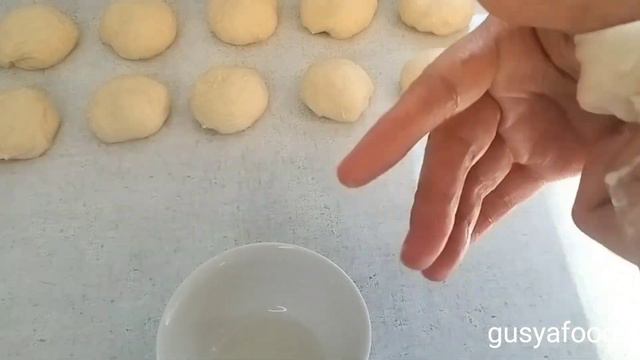 Пуховые ПИРОЖКИ ПРОСТО СУПЕР#рецепт #пирожки #gusyafood смотреть онлайн