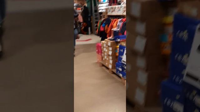 Посещение магазина спортивных товаров Sport Outlet 2 частина. 8 октября 2022 г. смотреть онлайн