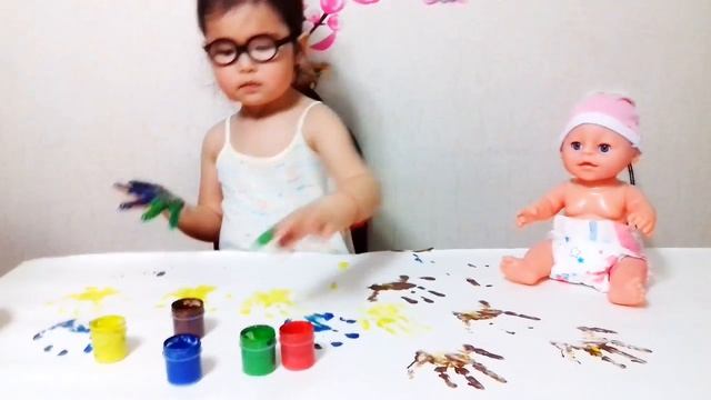 #Пальчиковые Краски "MOLLY" ♥ Веселое рисование: Видео Для Детей We draw with Finger Paints смотреть онлайн