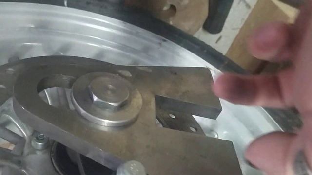 К 750 - современный подход к кастомизации мотоцикла смотреть онлайн