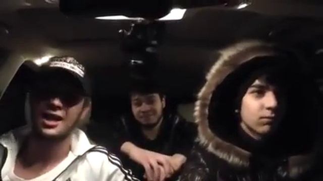 Про бывшую Парень красиво поет в машине с друзьями смотреть онлайн