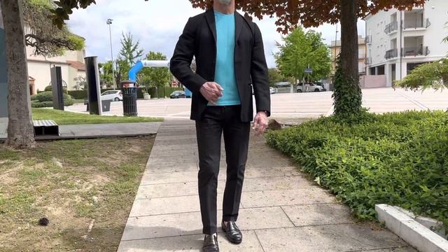 Какой мужчина ! А как стильно одет ! смотреть онлайн