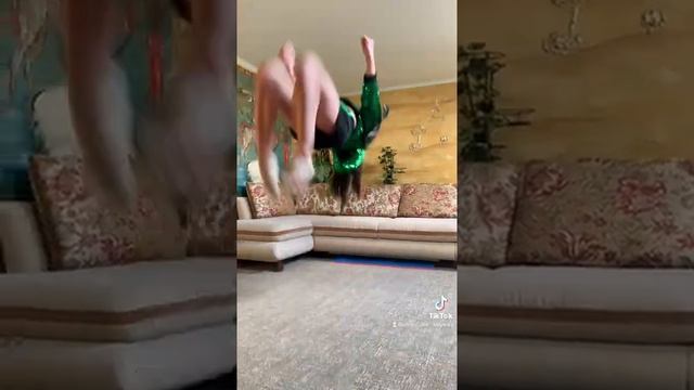 Реинт Ирина супер танцует шаффл (Shuffle) смотреть онлайн