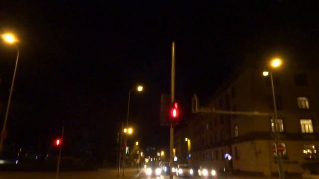 Новогодние огни нашего вечернего города . Бывали у нас тёплые зимы и без снега . смотреть онлайн