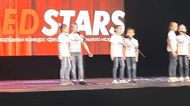 Алексеева Виктория.Ансамбль Пятый океан.Песня Половинки. смотреть онлайн