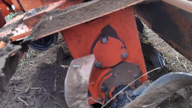 Почвофреза 1GQN 1,5м для трактора Т25. Краткий обзор.