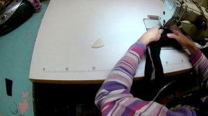 Как зашить дырку на коленке. Ремонт детских штанов