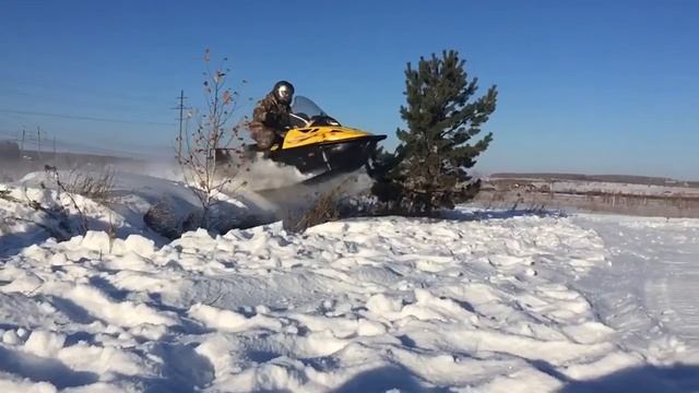 Прыжок на снегоходе brp skidoo scandik 500 смотреть онлайн