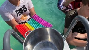 СТОЛКНУЛИ ПАПУ В БАССЕЙН. 24 часа в БОЛЬШОМ БАССЕЙНЕ. БРОС ШОУ