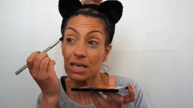 SLEEK MAKEUP REVIEW | Tutorial | Stung by Samantha смотреть онлайн