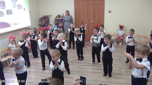 Праздник "День мамы" в детском саду. Дети поздравляют мам смотреть онлайн