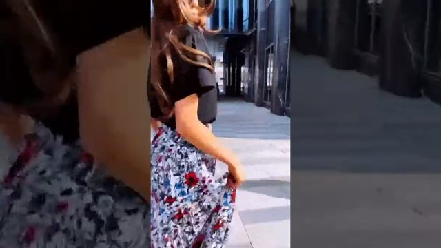 Обзор костюма Кристиан Диор с юбкой смотреть онлайн