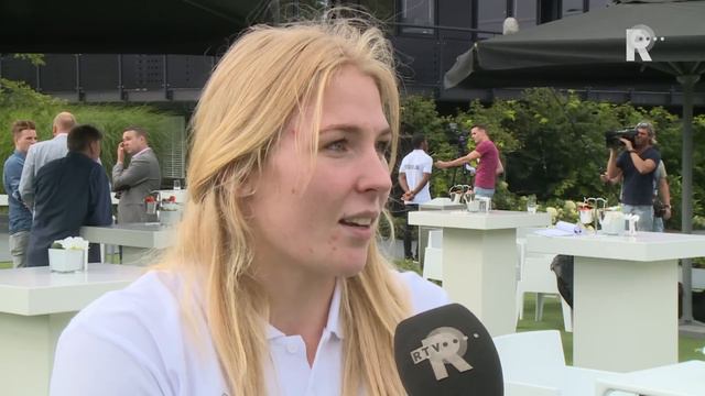 Kim Polling is één van de favorieten op het WK judo смотреть онлайн