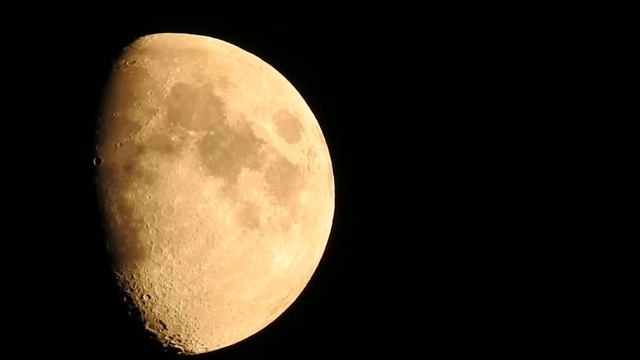 Video of the Moon with a Nikon P900 смотреть онлайн